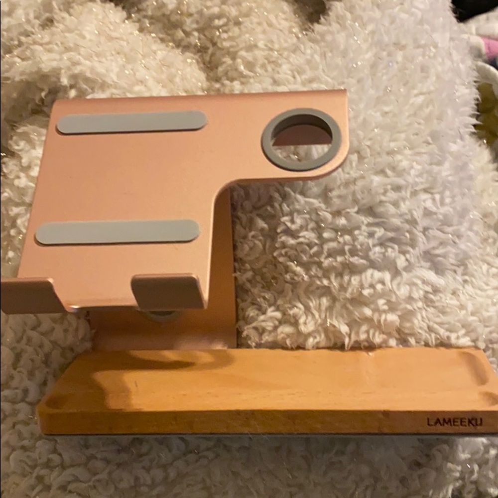 Phone stand